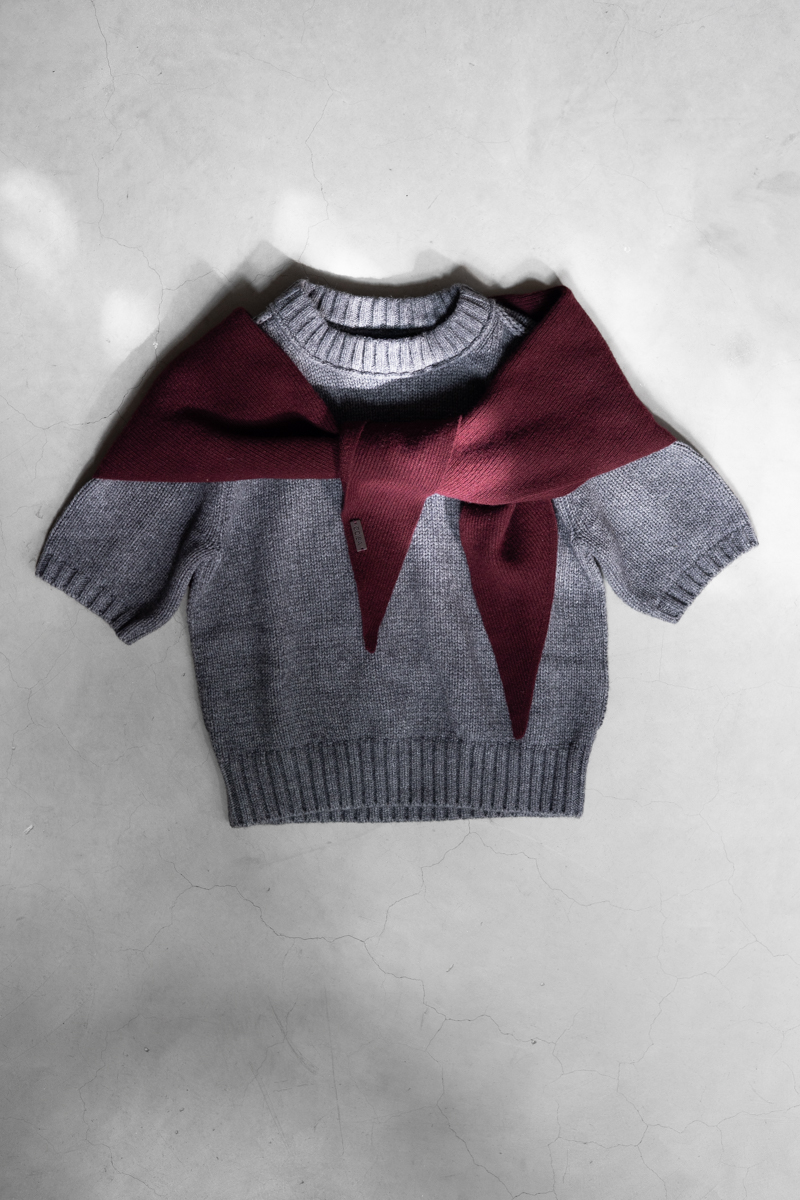 TRIANGLE SCARF BURGUNDY 