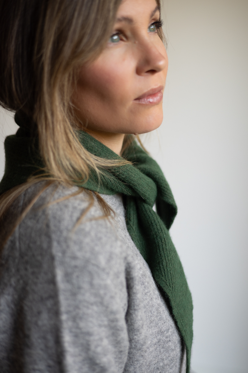 TRIANGLE SCARF MINI GREEN